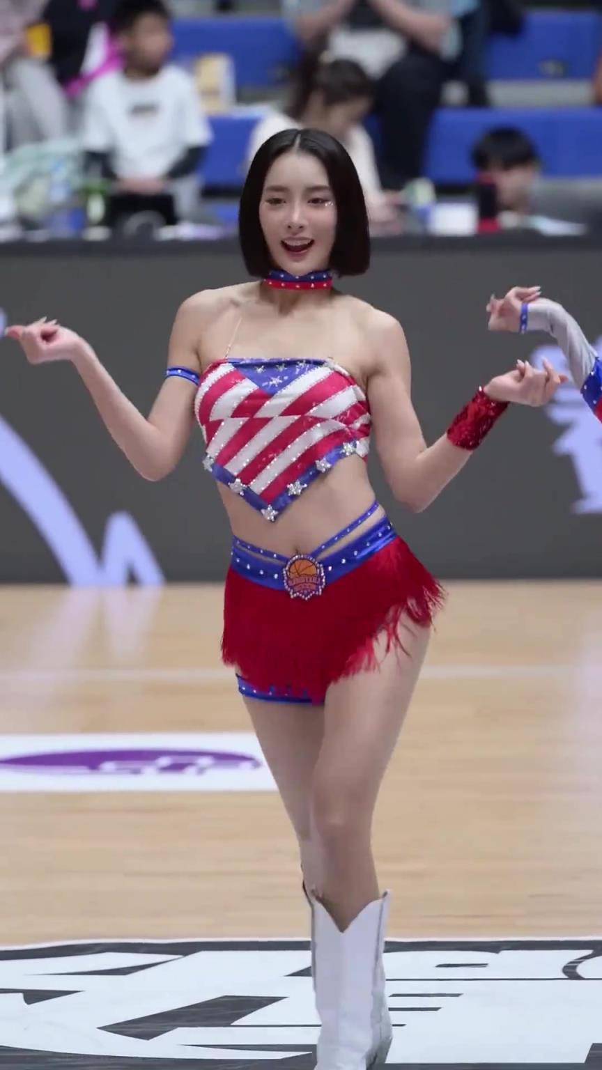 太離譜了 ！幾乎是完美女人！